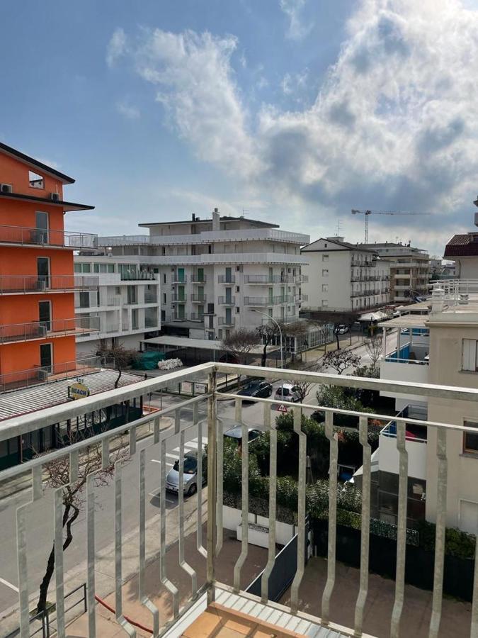 Condominio Michelangelo-Solo Per Famiglie- Walterigato Apartments Lido di Jesolo Dış mekan fotoğraf
