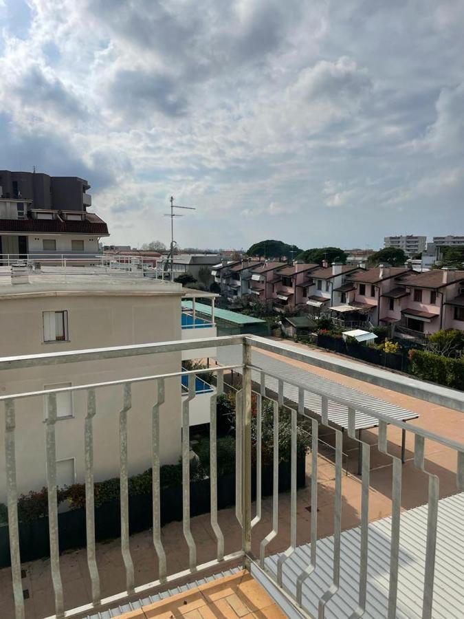 Condominio Michelangelo-Solo Per Famiglie- Walterigato Apartments Lido di Jesolo Dış mekan fotoğraf